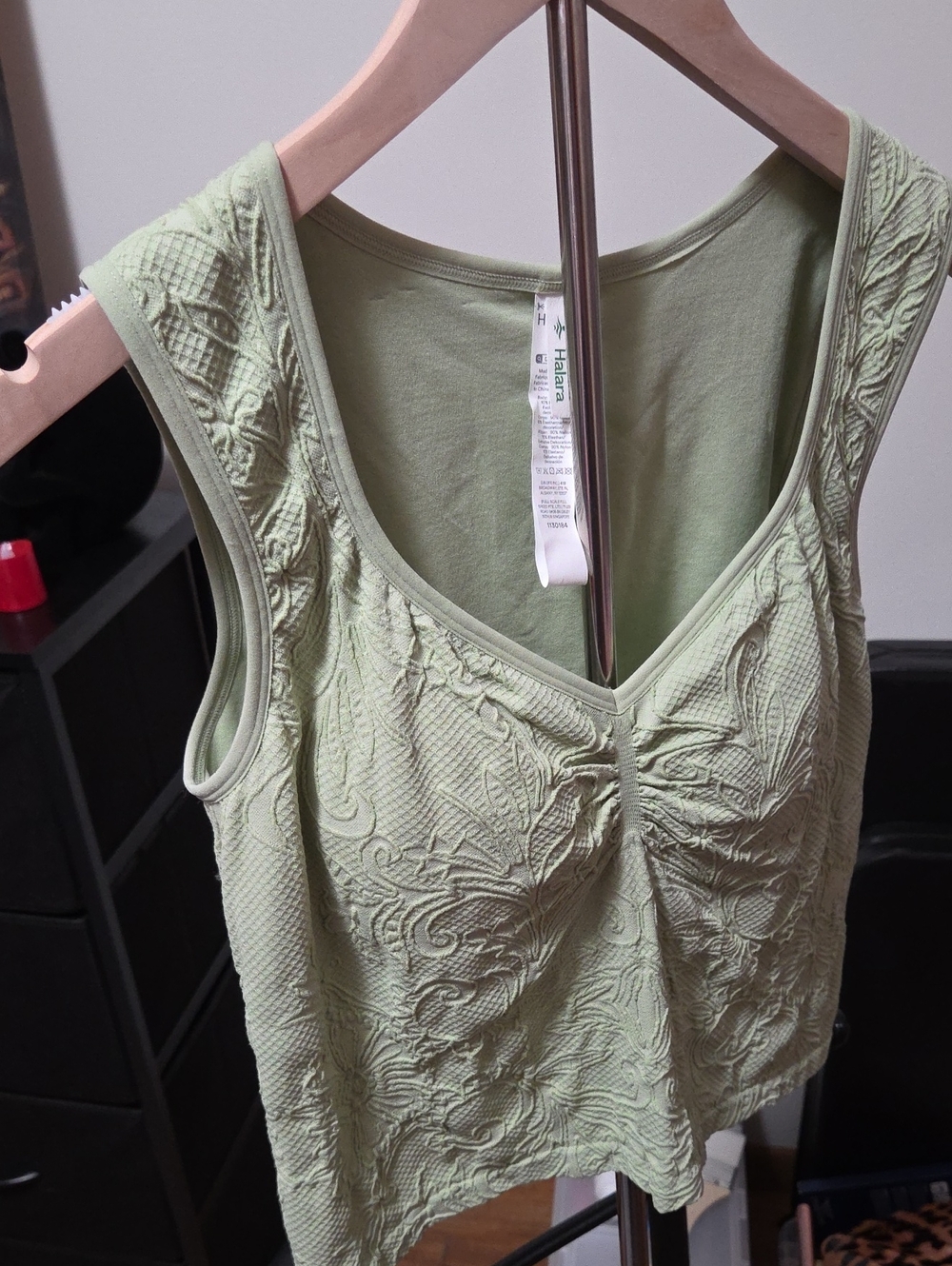 Halara Floral Crop Shirt (Brand new w/o Tag) - Picture 3 of 6